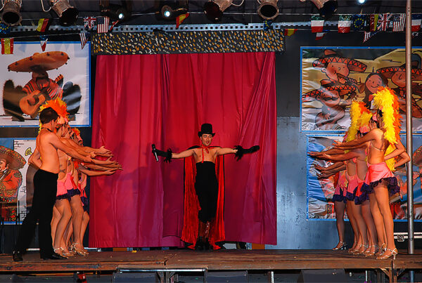 Espectáculo - Skandalo - 1